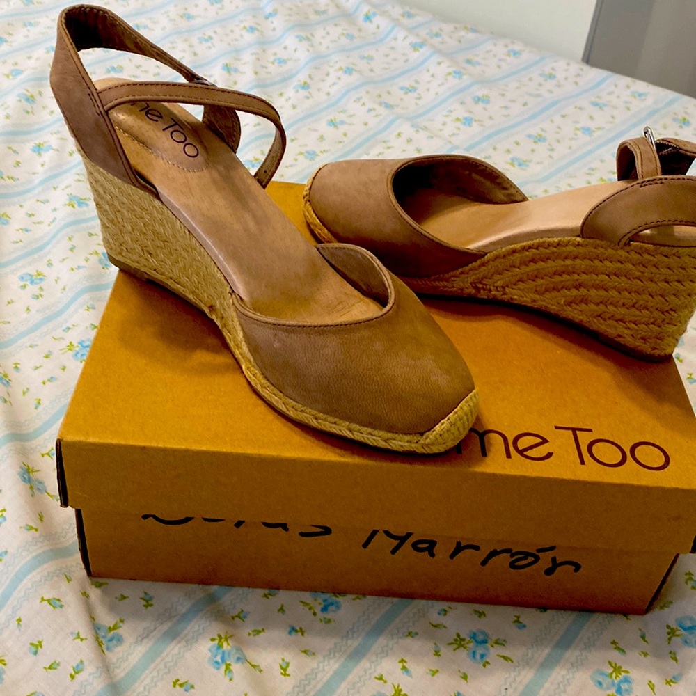 wedge sandals, tan, only 2 used the brand me too size 7